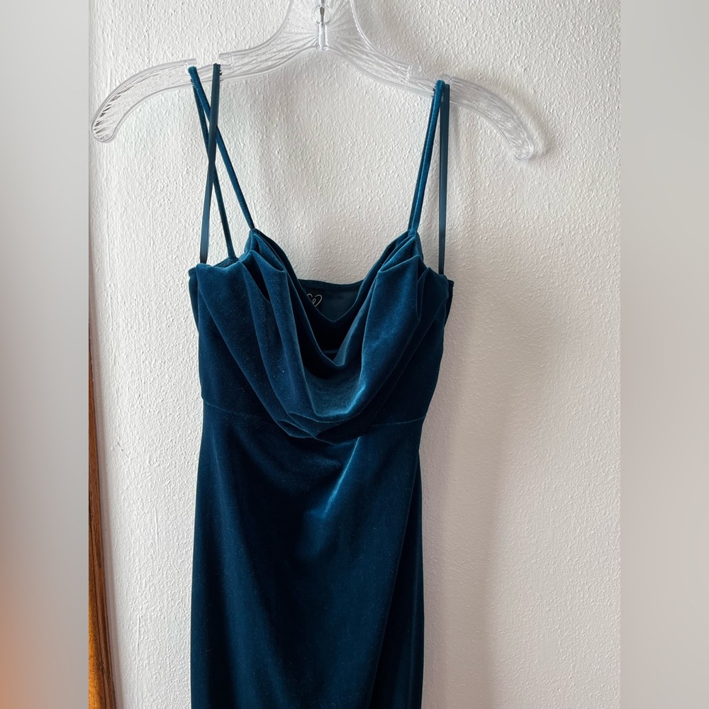 Windsor turquoise floor length dress size medium velvet high leg slit Lola
